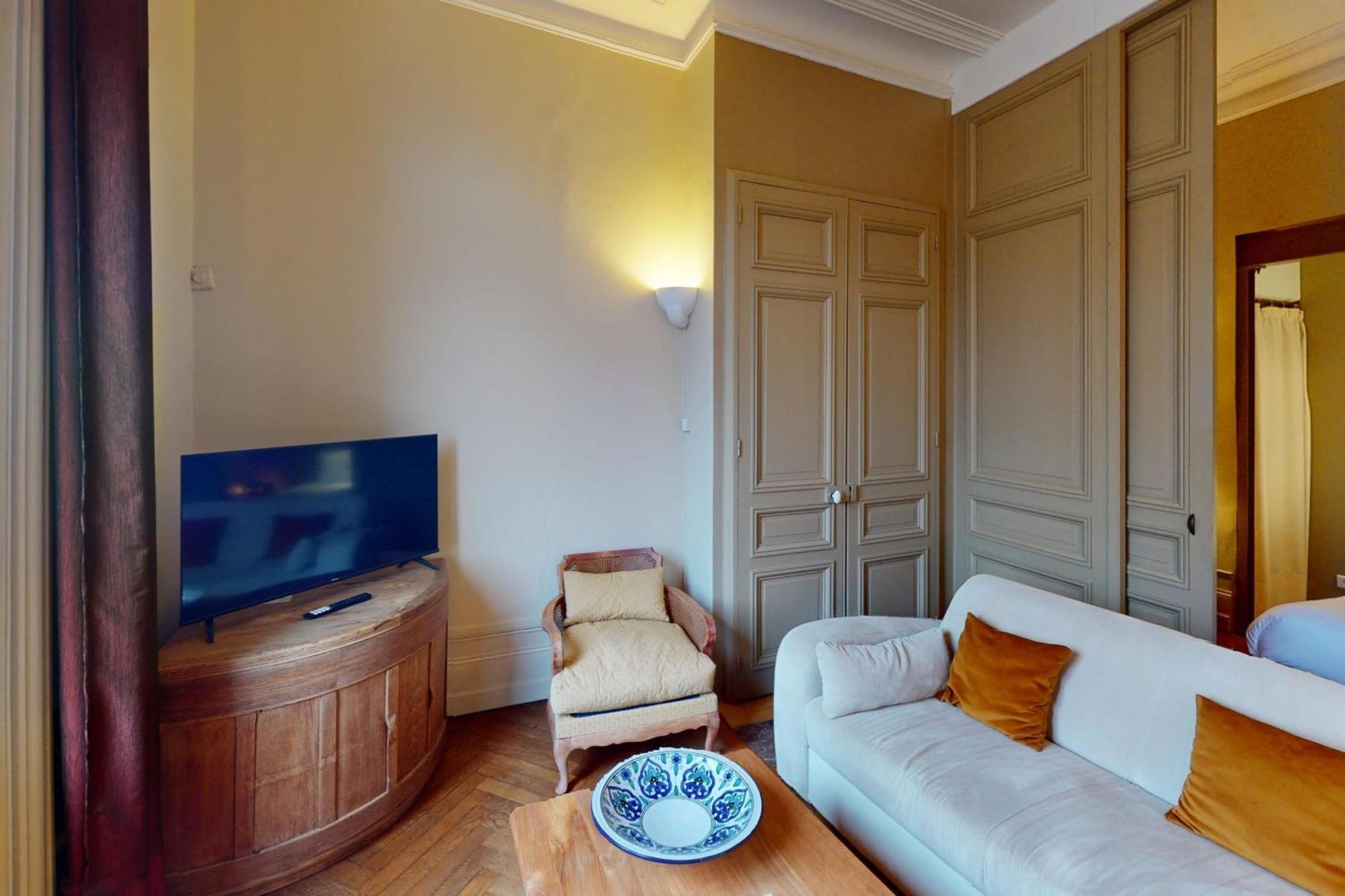 L'avant Port Stunning View Of Honfleur's Outer Harbor 53 M 2 Guest Apartment